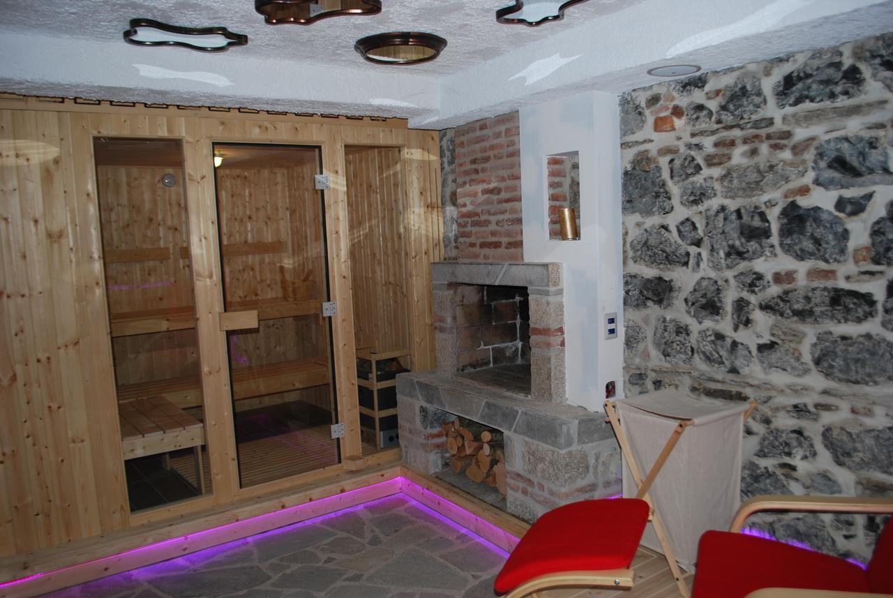 Hotel Vila Sigal كورتشي المظهر الخارجي الصورة